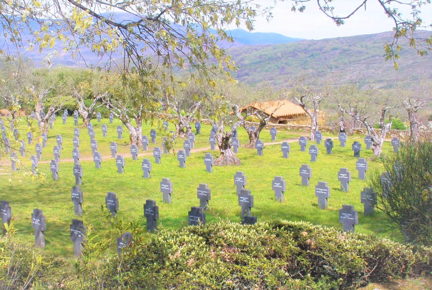 Cuacos_de_Yuste_-_Cementerio_Militar_Aleman_03